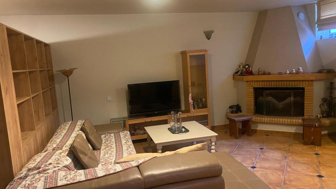 Seaside Family Apartment - Kalamata Farai Экстерьер фото